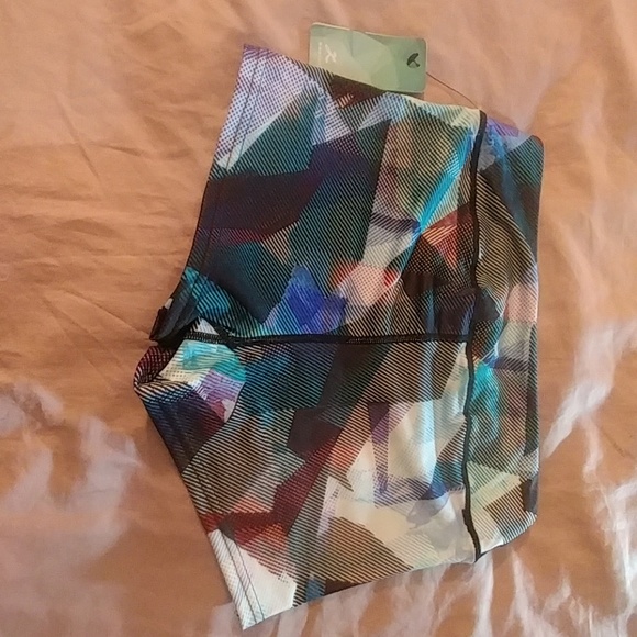 Workout shorts - Picture 2 of 4